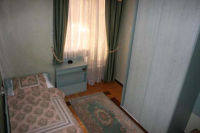 Отель Hotel Bojatours Lux Подгорица-26