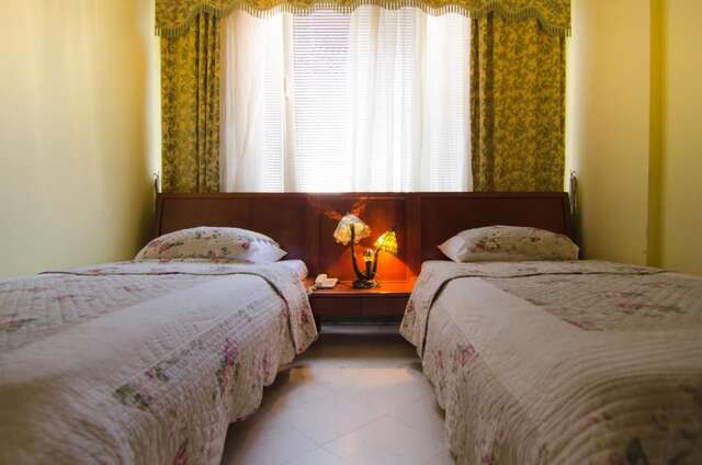 Отель Hotel Bojatours Lux Подгорица-30